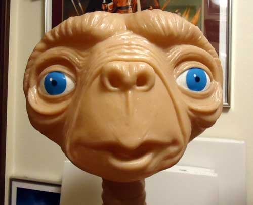 画像: E.T. Life Size The Extra-Terrestrial Roommate Valet-Hamper