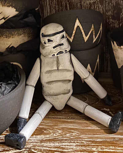 画像: 2020 Disney Park Exclusive Galaxy's Edge Wooden Stormtrooper Doll